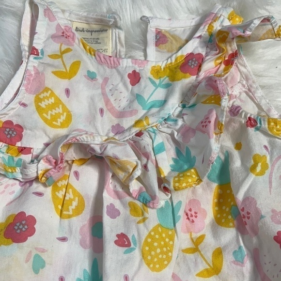 6/$20 ⭐️ First Look Flower Frilled Onesie 6-9M - Picture 2 of 4
